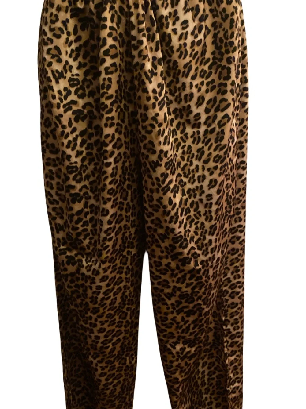 Valerie Stevens Leopard-Print Satin Pajama Set in Tan Black-M black tan poly